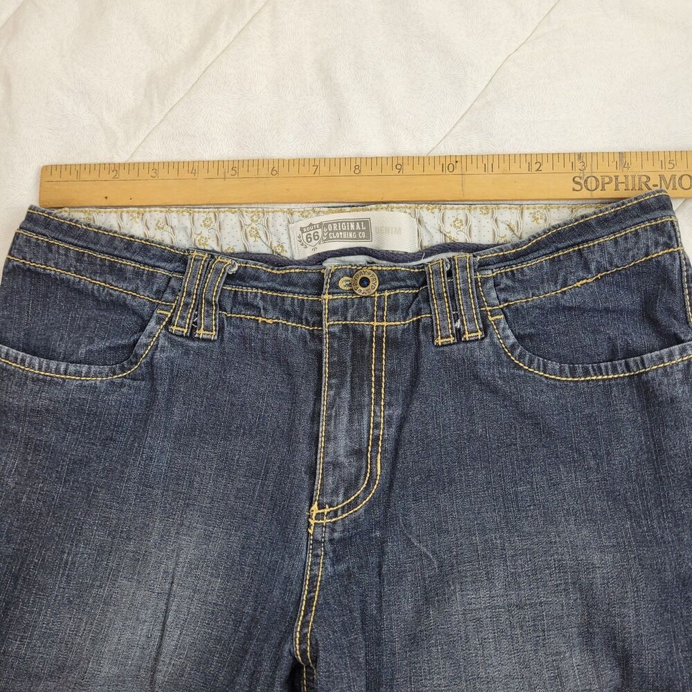 Route 66 Women's dark denim Bermuda cargo shorts Mid Rise Sz 7/8 casual summer - Picture 3 of 10